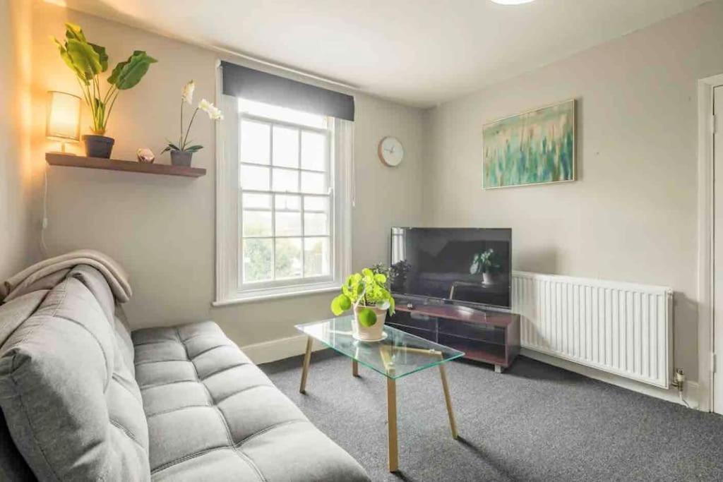 Cambridge 3 Bedroom Flat With Private Parking 外观 照片