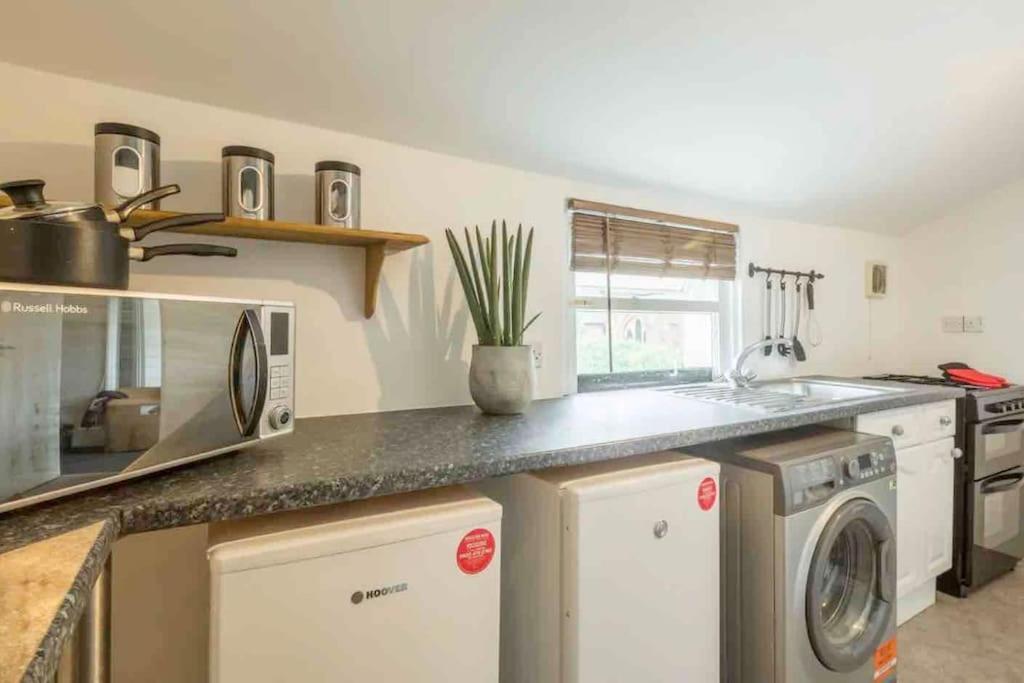 Cambridge 3 Bedroom Flat With Private Parking 外观 照片